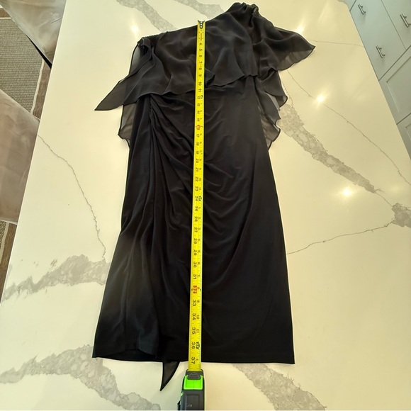 Adrianna Papell‎ Black One Shoulder Draped Side Asymmetrical Neck Prom Dress 4 - Picture 15 of 16